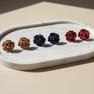 pendientes de rosas hechos a mano modelo Rosa con pan de oro By Pendula