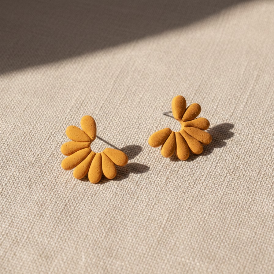 pendientes de arcilla artesanales modelo Sauce estilo minimalista By Pendula