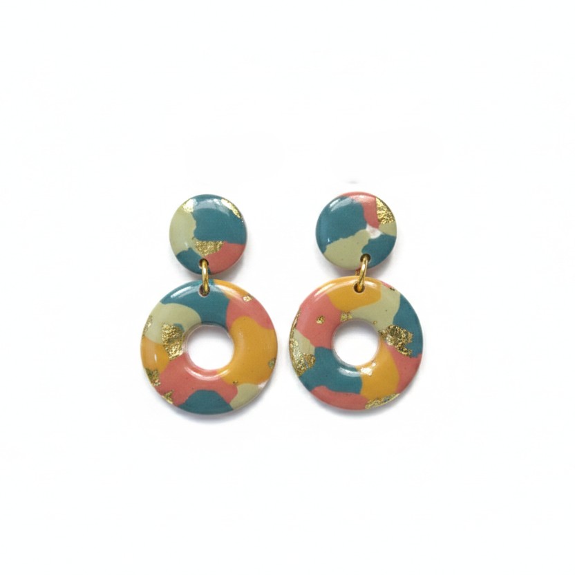 Pendientes circulares artesanales modelo Diana con resina y mosaico By Péndula